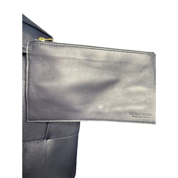 Bottega Veneta Small Arco Intrecciato Leather Tote in Cruise - Picture 5 of 16